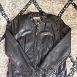 Bass women’s Brown Leather Jacket